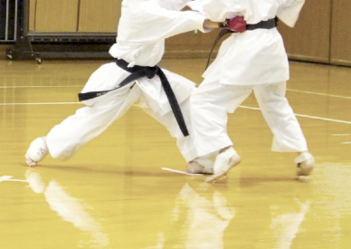 松山市道後中学校にて空手指導いたします